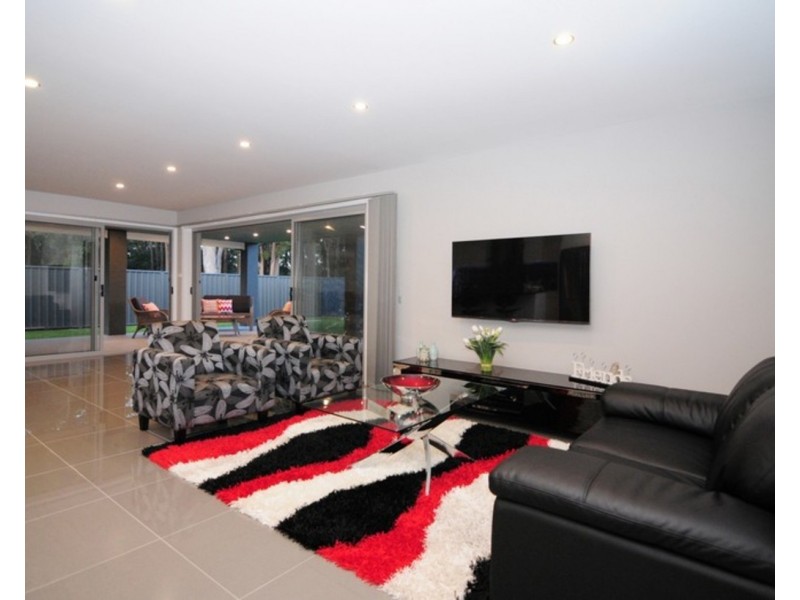 4 Frances Crescent, St Georges Basin NSW 2540