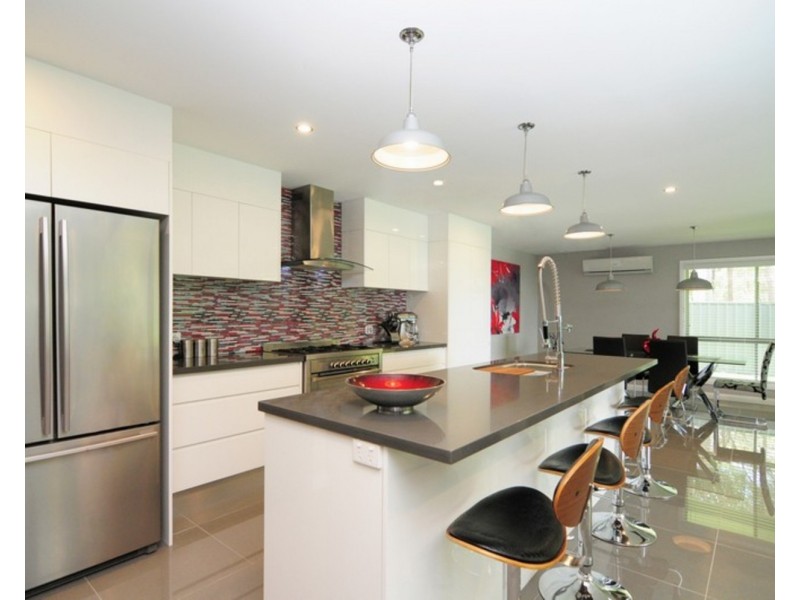 4 Frances Crescent, St Georges Basin NSW 2540