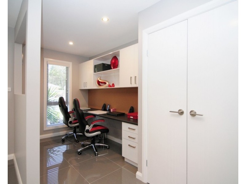 4 Frances Crescent, St Georges Basin NSW 2540