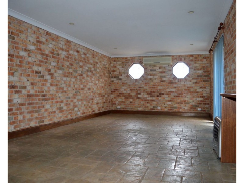 9 Watersedge Avenue, Basin View NSW 2540