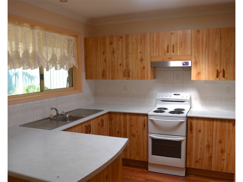 15 Audrey Avenue, Basin View NSW 2540