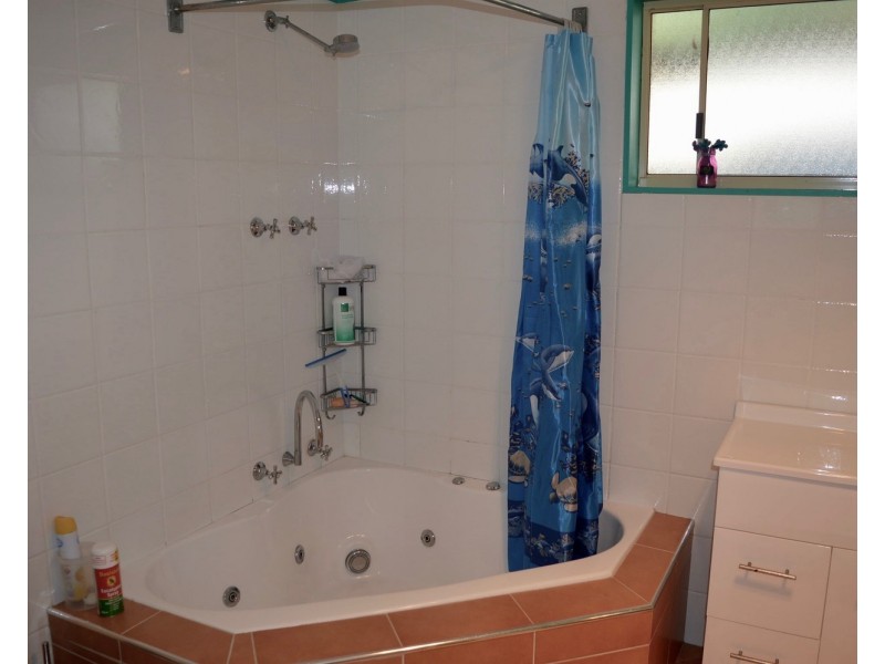 3 Elanora Parade, Basin View NSW 2540