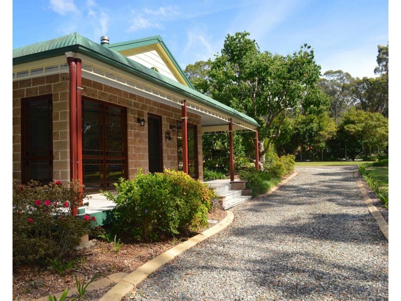 4 Atherton Street, Basin View NSW 2540