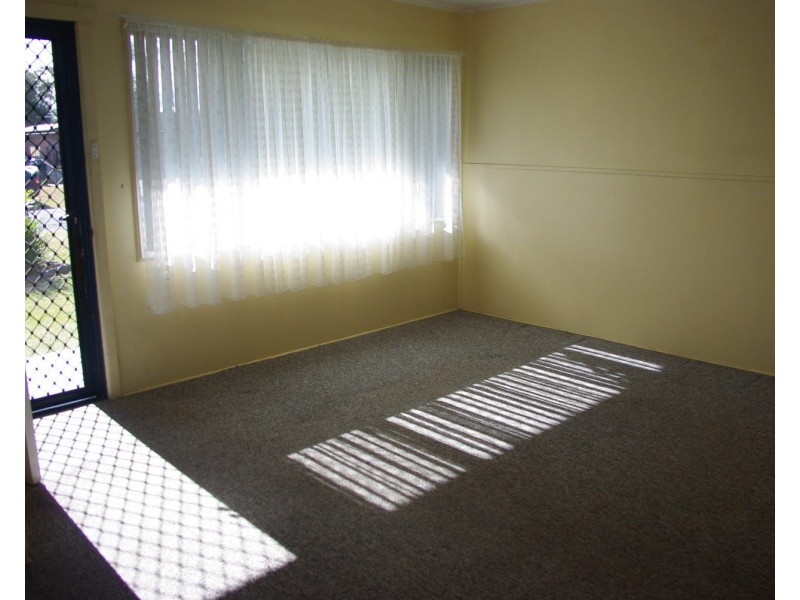 2 June Avenue, Basin View NSW 2540