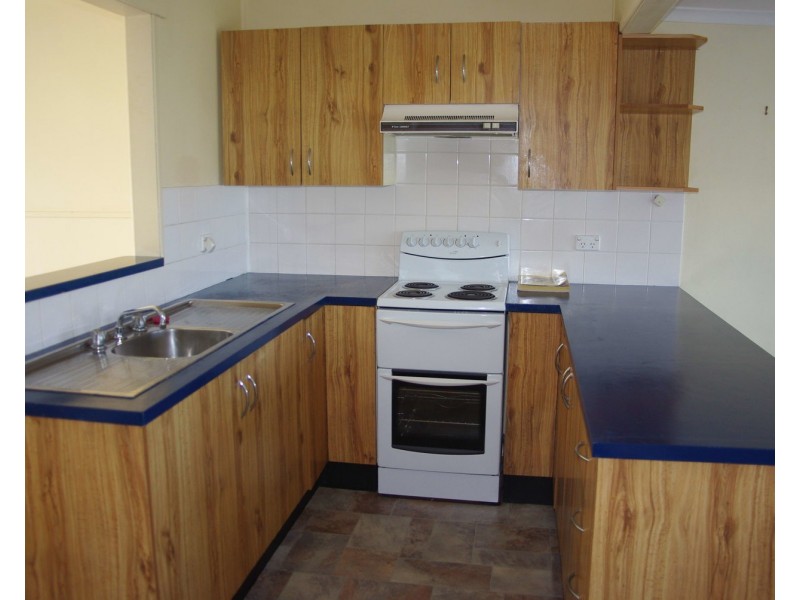 2 June Avenue, Basin View NSW 2540