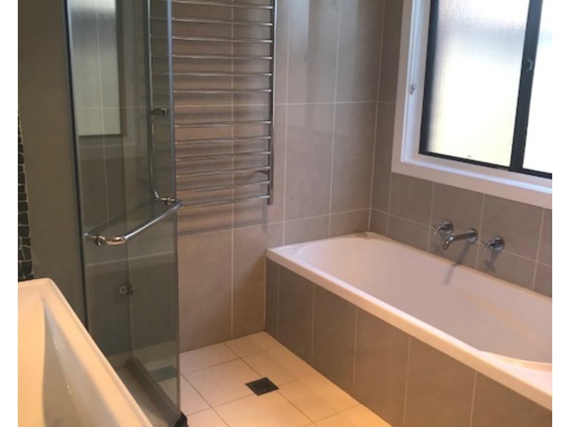 6 Laura Place, St Clair NSW 2759