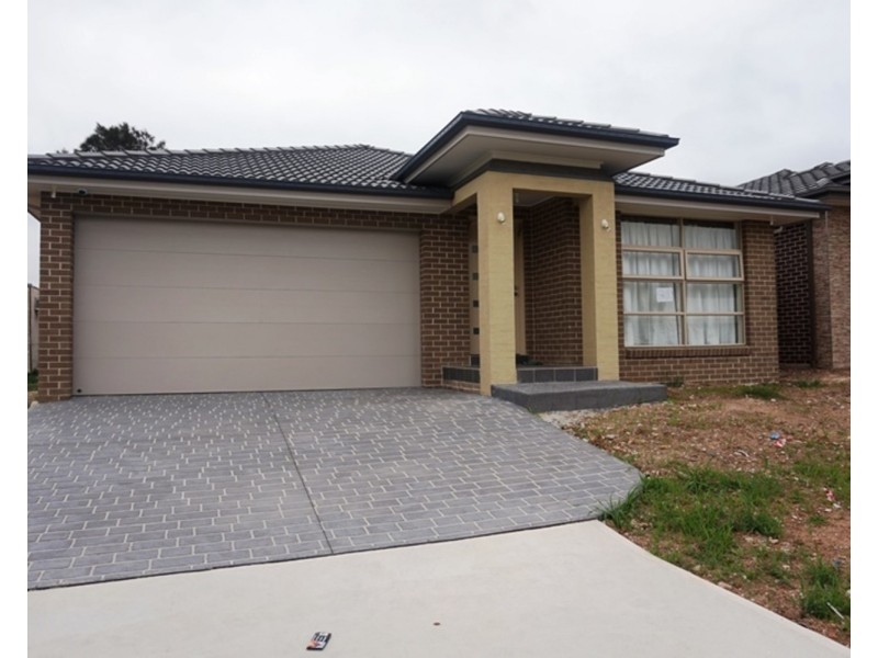 31 Bravo Avenue, Middleton Grange NSW 2171