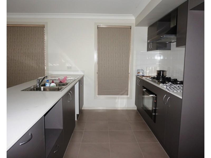 31 Bravo Avenue, Middleton Grange NSW 2171