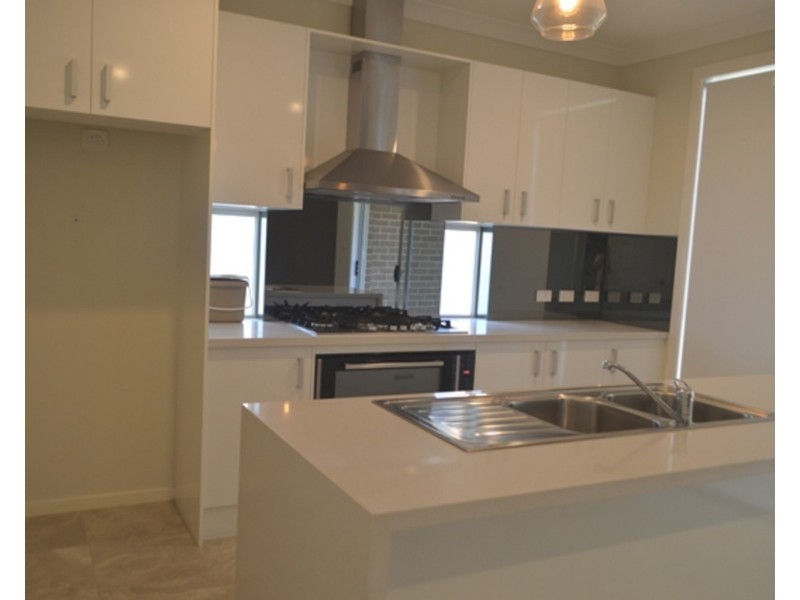 27 Walshaw Street, Penrith NSW 2750