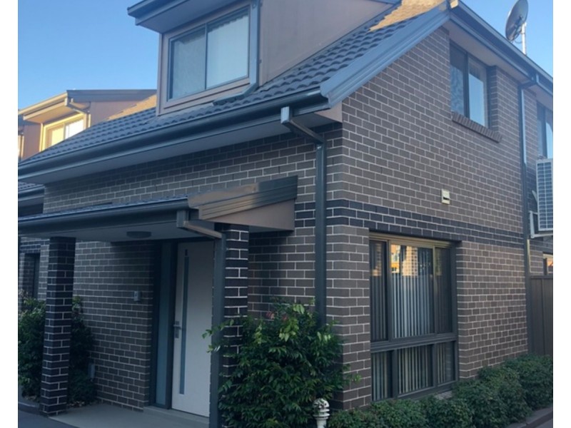 8/93 Adelaide Street, Oxley Park NSW 2760