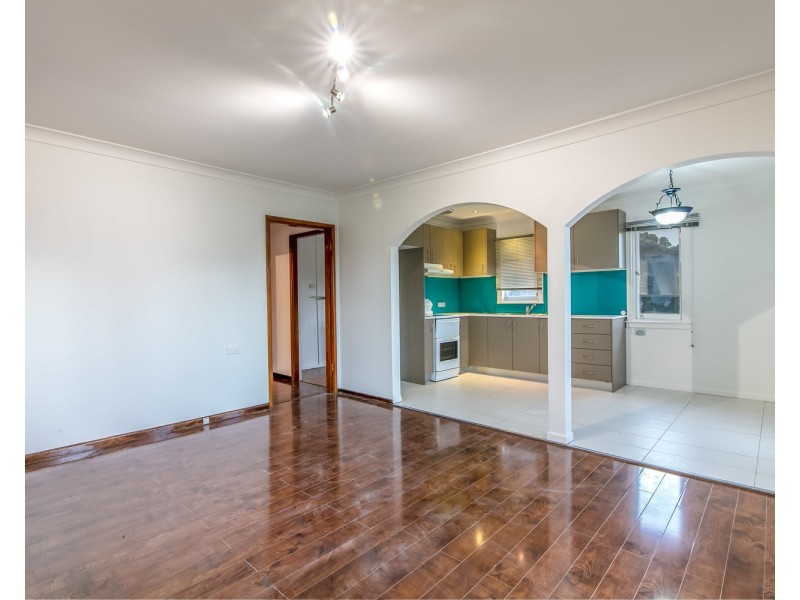 4 Copeland Road, Lethbridge Park NSW 2770