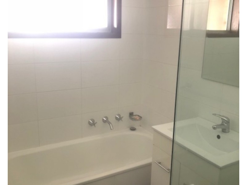 37 Lyrebird Crescent, St Clair NSW 2759