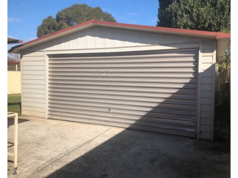 37 Lyrebird Crescent, St Clair NSW 2759