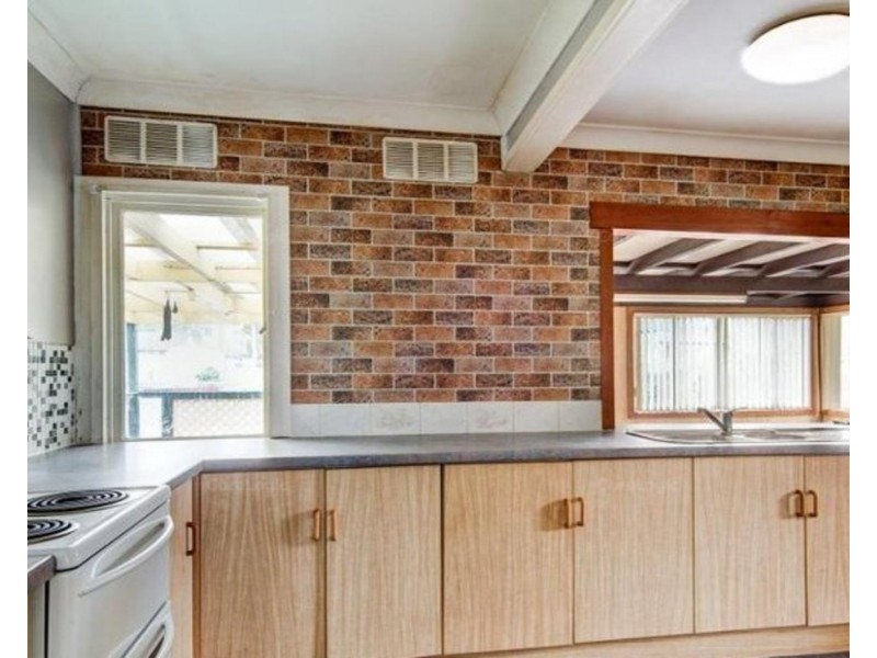 5 Taranaki Avenue, Lethbridge Park NSW 2770