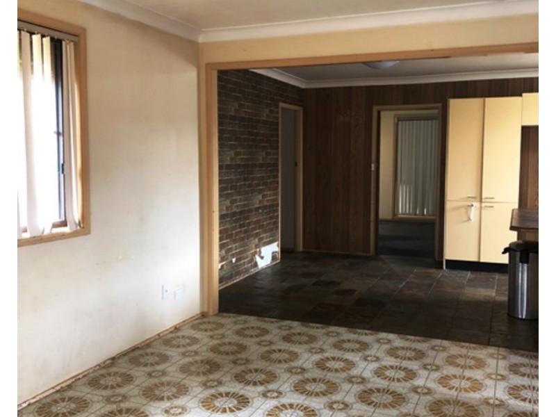 6 Hough Street, Colyton NSW 2760