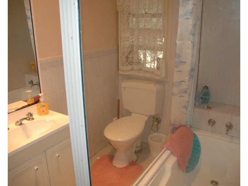 10 Gasmata Crescent, Whalan NSW 2770