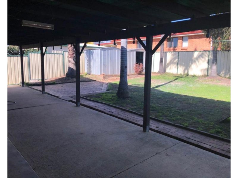 14 Walkers Lane, St Clair NSW 2759