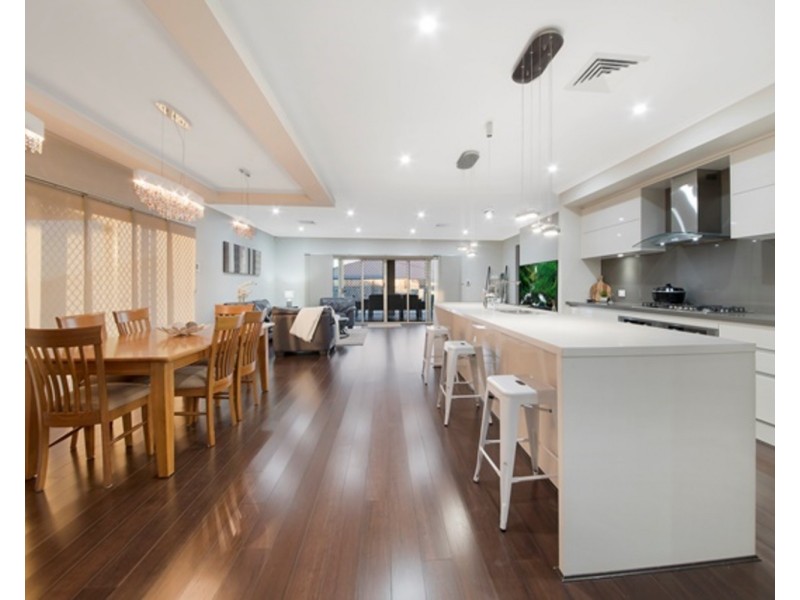 9 Pennard Crescent, Luddenham NSW 2745