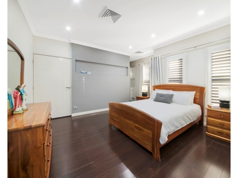 9 Pennard Crescent, Luddenham NSW 2745