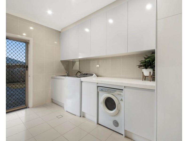 9 Pennard Crescent, Luddenham NSW 2745