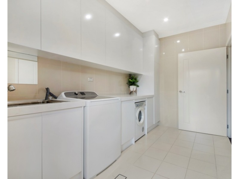 9 Pennard Crescent, Luddenham NSW 2745