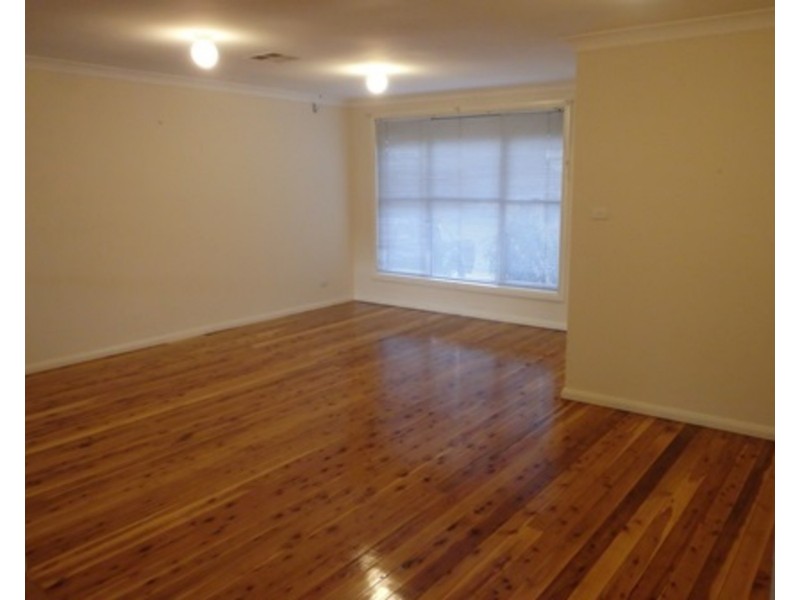 2 Pine Creek Circuit, St Clair NSW 2759