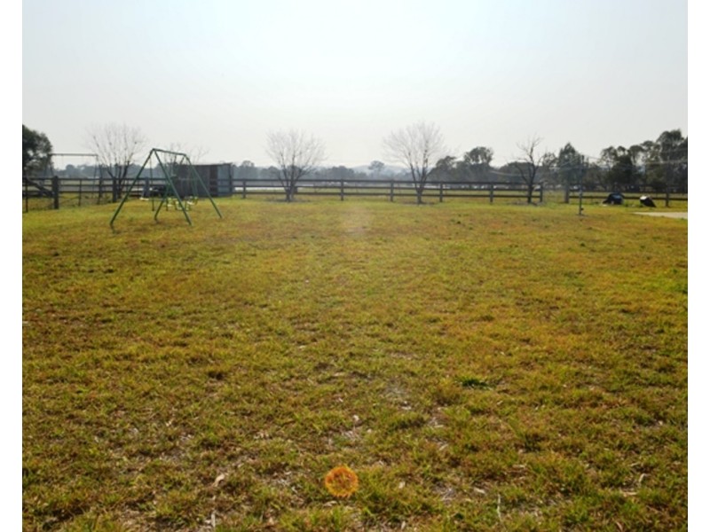 425 Luddenham Road, Luddenham NSW 2745