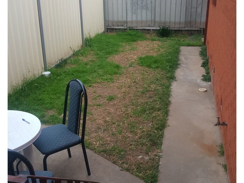 9 Brisbane Street, Oxley Park NSW 2760