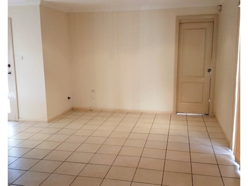 2/30 Brisbane Street, Oxley Park NSW 2760