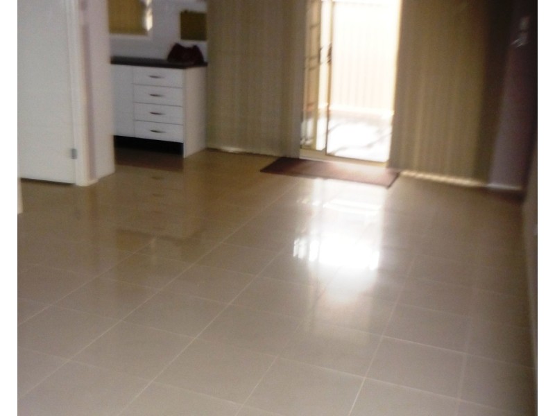 1/27 Tanzanite Street, Quakers Hill NSW 2763