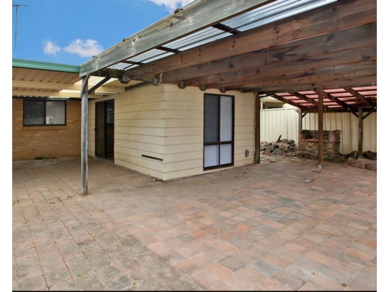 61 Solander Drive, St Clair NSW 2759