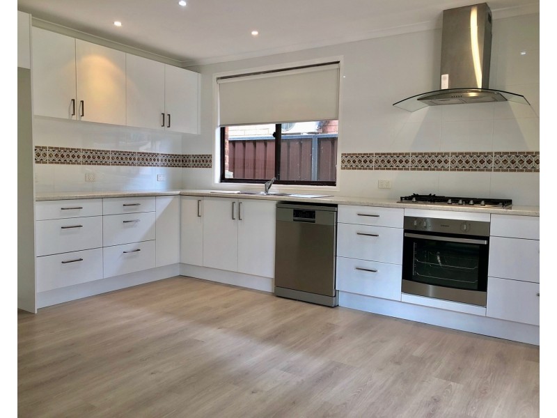 11 Skylark Crescent, Erskine Park NSW 2759