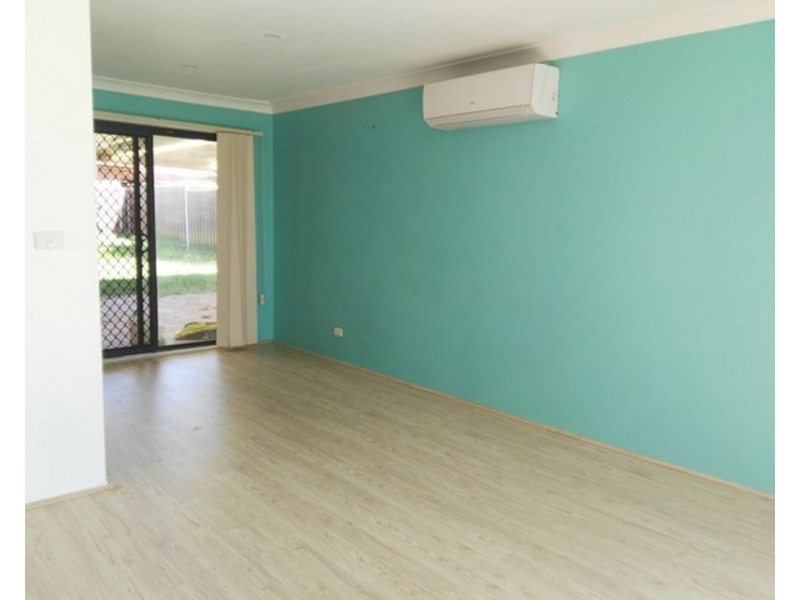 17 Aminta Crescent, Hassall Grove NSW 2761