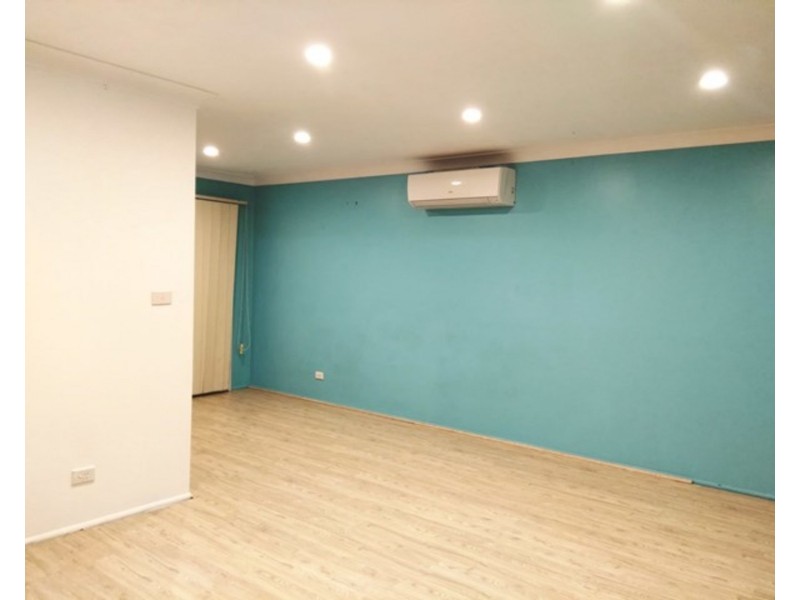 17 Aminta Crescent, Hassall Grove NSW 2761