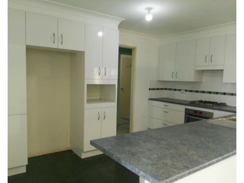 17 Aminta Crescent, Hassall Grove NSW 2761