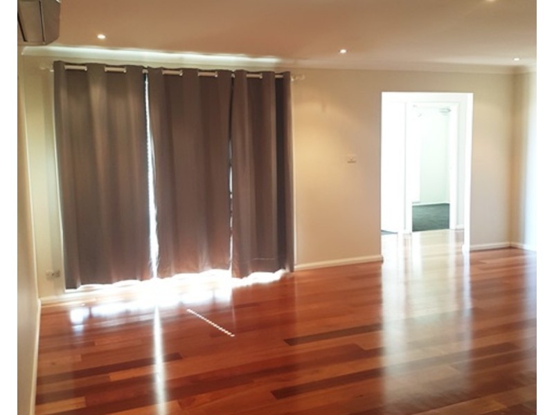 136 Swallow Drive, Erskine Park NSW 2759