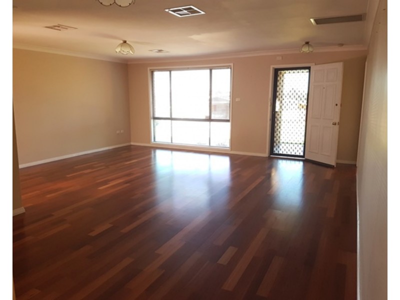 3 Pecos Close, St Clair NSW 2759