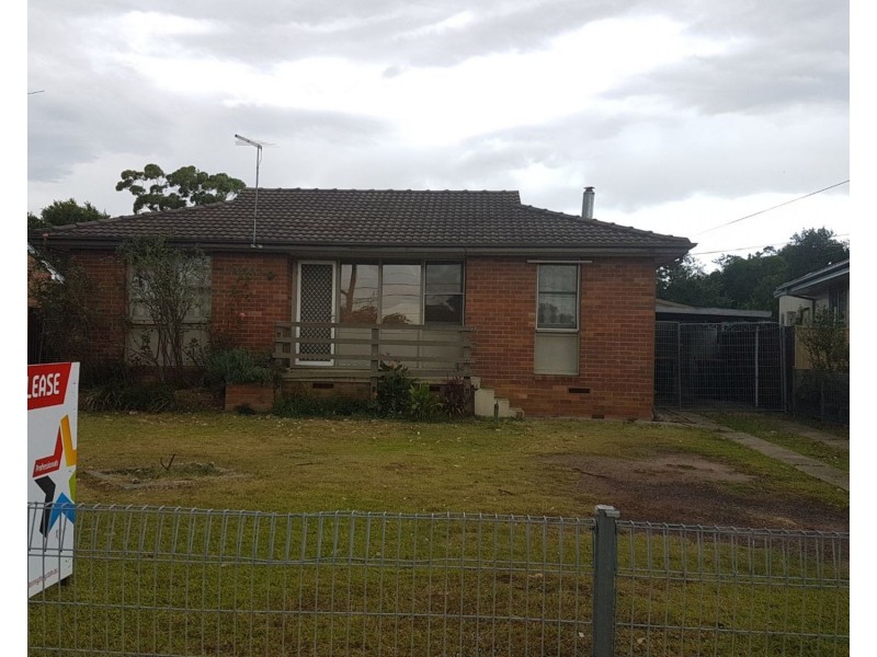 10 Magellan Avenue, Lethbridge Park NSW 2770