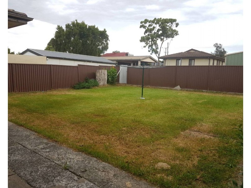 10 Magellan Avenue, Lethbridge Park NSW 2770