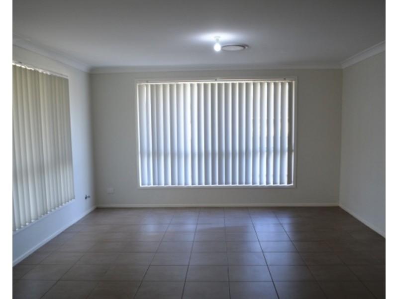 21 Silky Road, Spring Farm NSW 2570