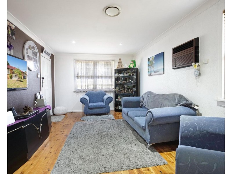 5 Le Maire Avenue, Lethbridge Park NSW 2770