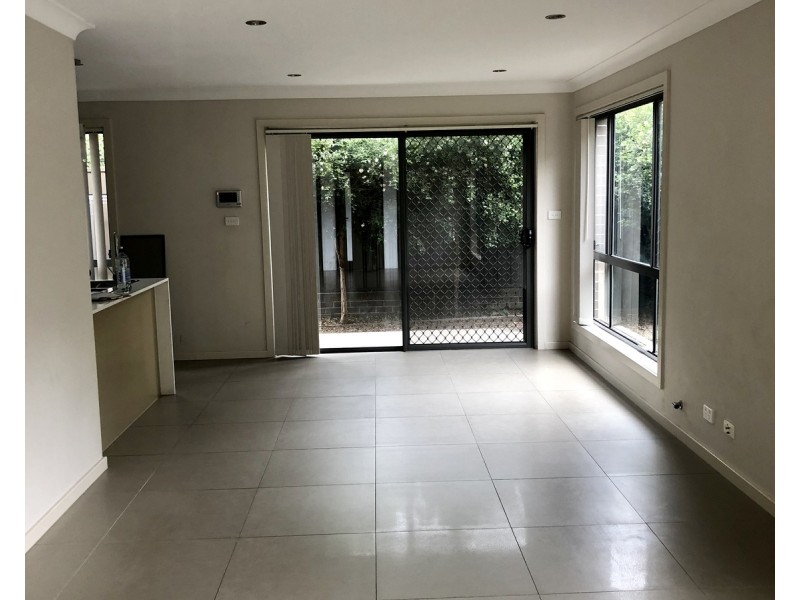 2/93 Adelaide Street, Oxley Park NSW 2760