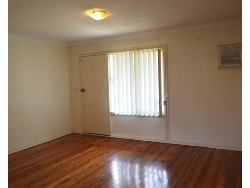 9 Parkes Crescent, Blackett NSW 2770