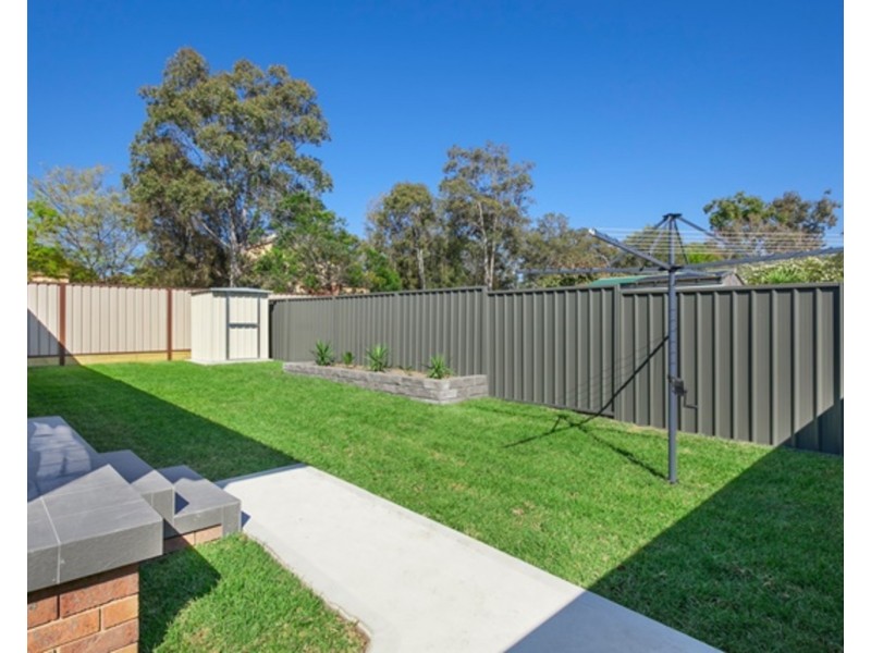 1 Edmund Blackett Close, St Clair NSW 2759