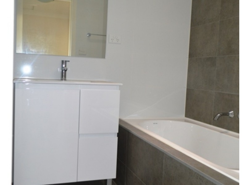 8/96-98 Great western Highway, Kingswood NSW 2747