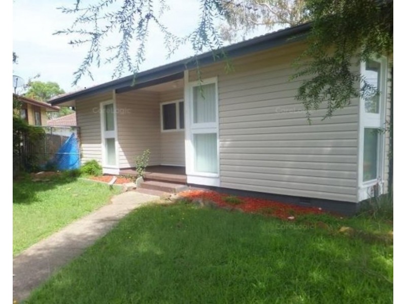 32 Reliance Crescent, Willmot NSW 2770