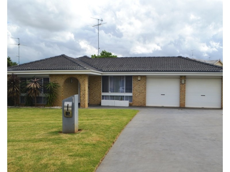 1 Cumbrae Close, Erskine Park NSW 2759