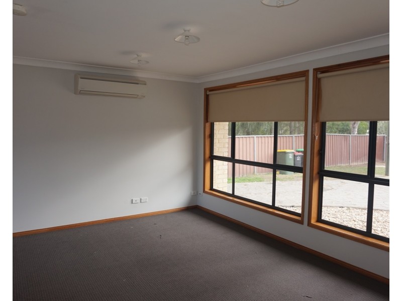 10a Kiwi Close, St Clair NSW 2759