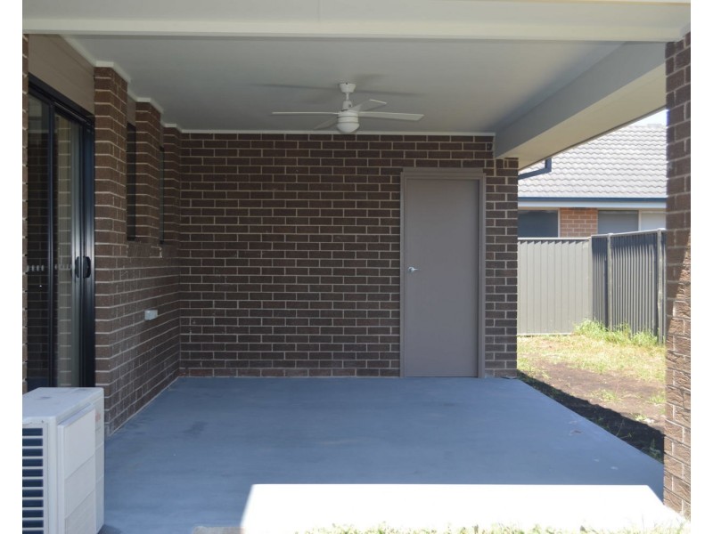 29 Taradale Drive, Ropes Crossing NSW 2760