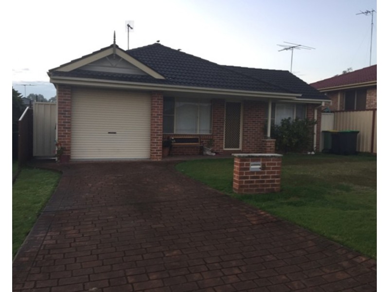 9 Fontana Close, St Clair NSW 2759